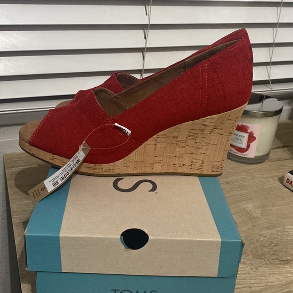 Tom’s Wedge Sandal - Picture 3 of 8